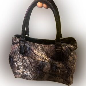 Elegant Black and Gray Handbag